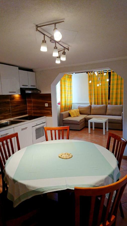 Apartments Rogocana Labin  Bagian luar foto